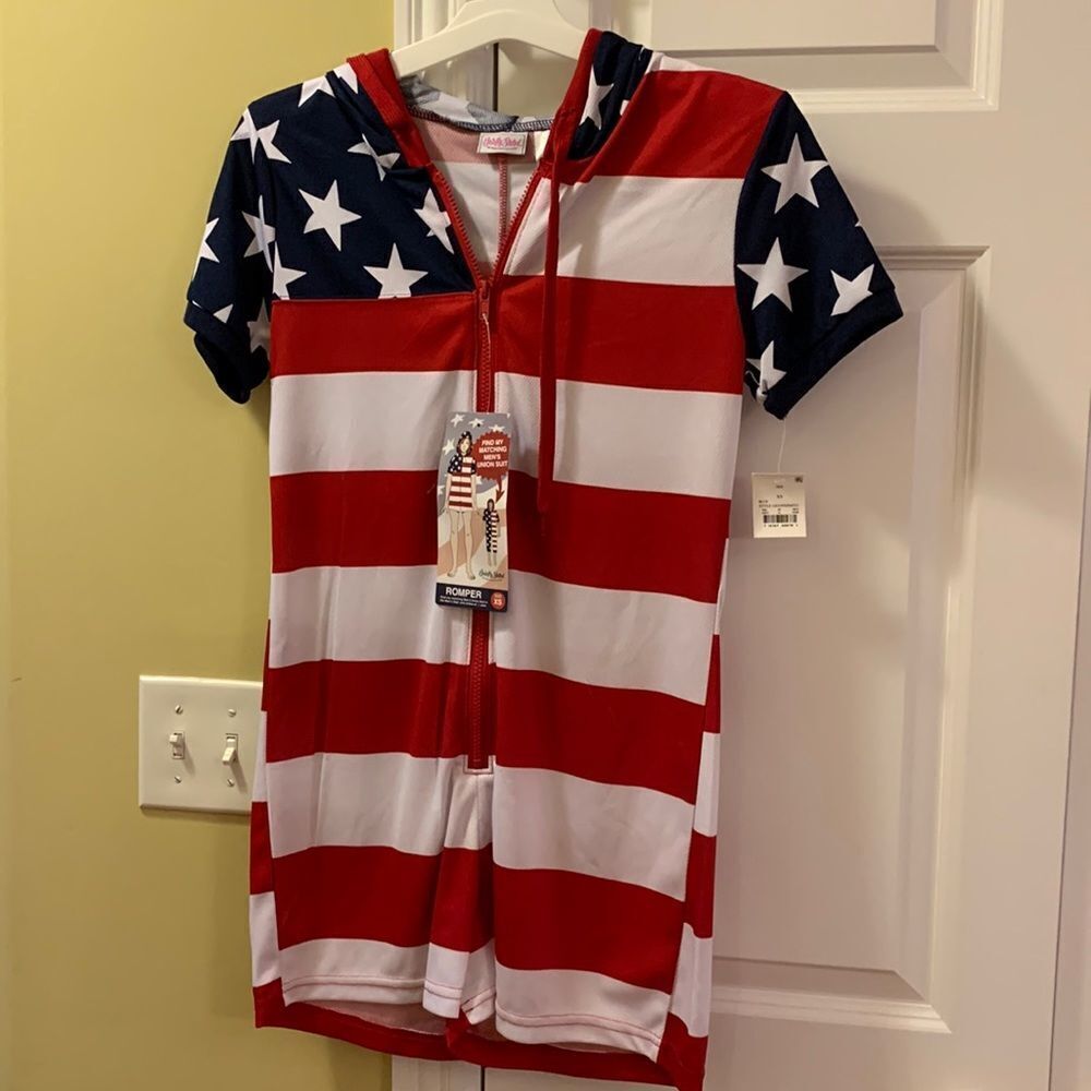 Briefly Stated Americana romper. New with tags extra small